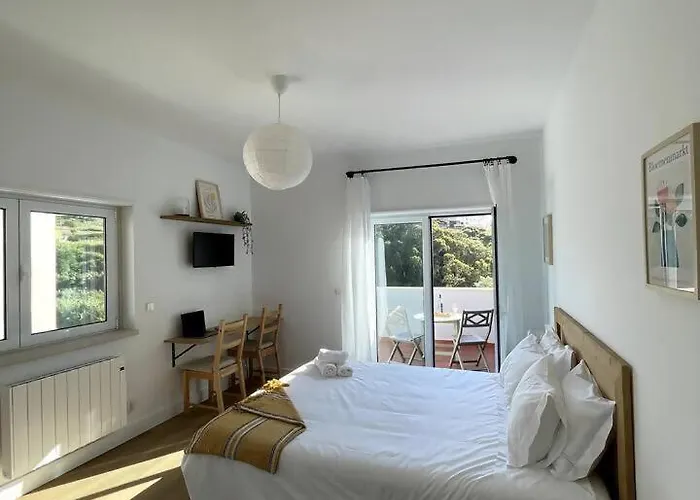 Oliva Πανσιόν